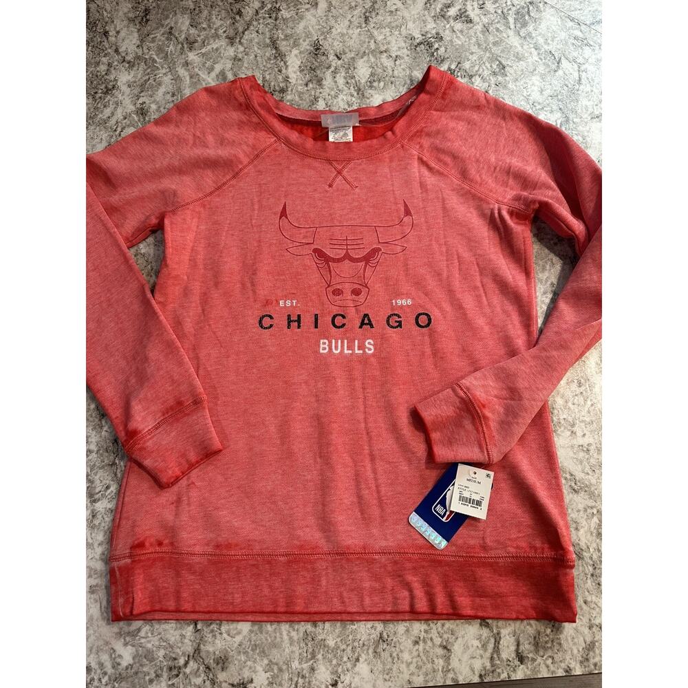 NWT Women’s Chicago Bulls NBA Burnout Crewneck Sweatshirt Medium Red Lightweight